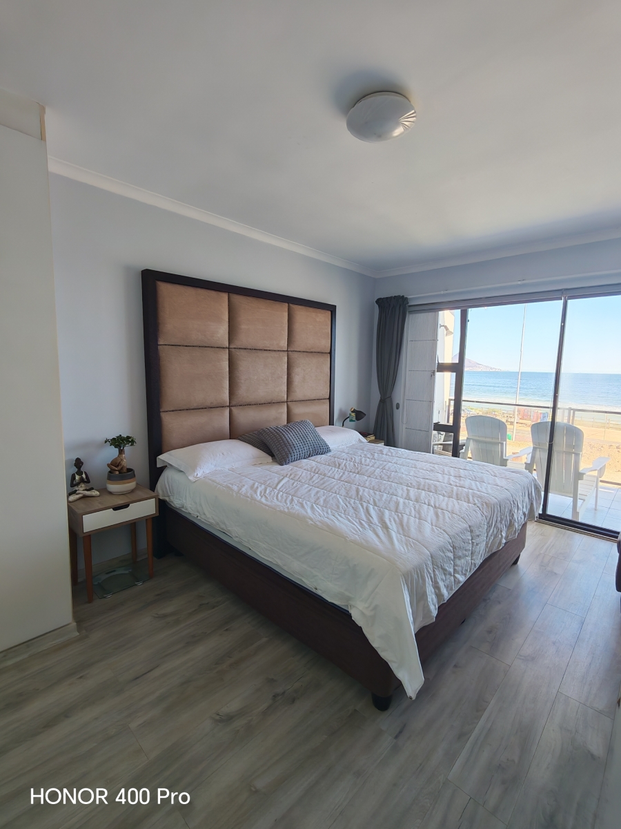 2 Bedroom Property for Sale in Beachfront Western Cape
